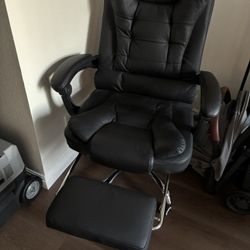 Big Office Chair with Footrest and lumbar pillow