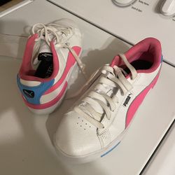 Women Puma Shoes Size 9