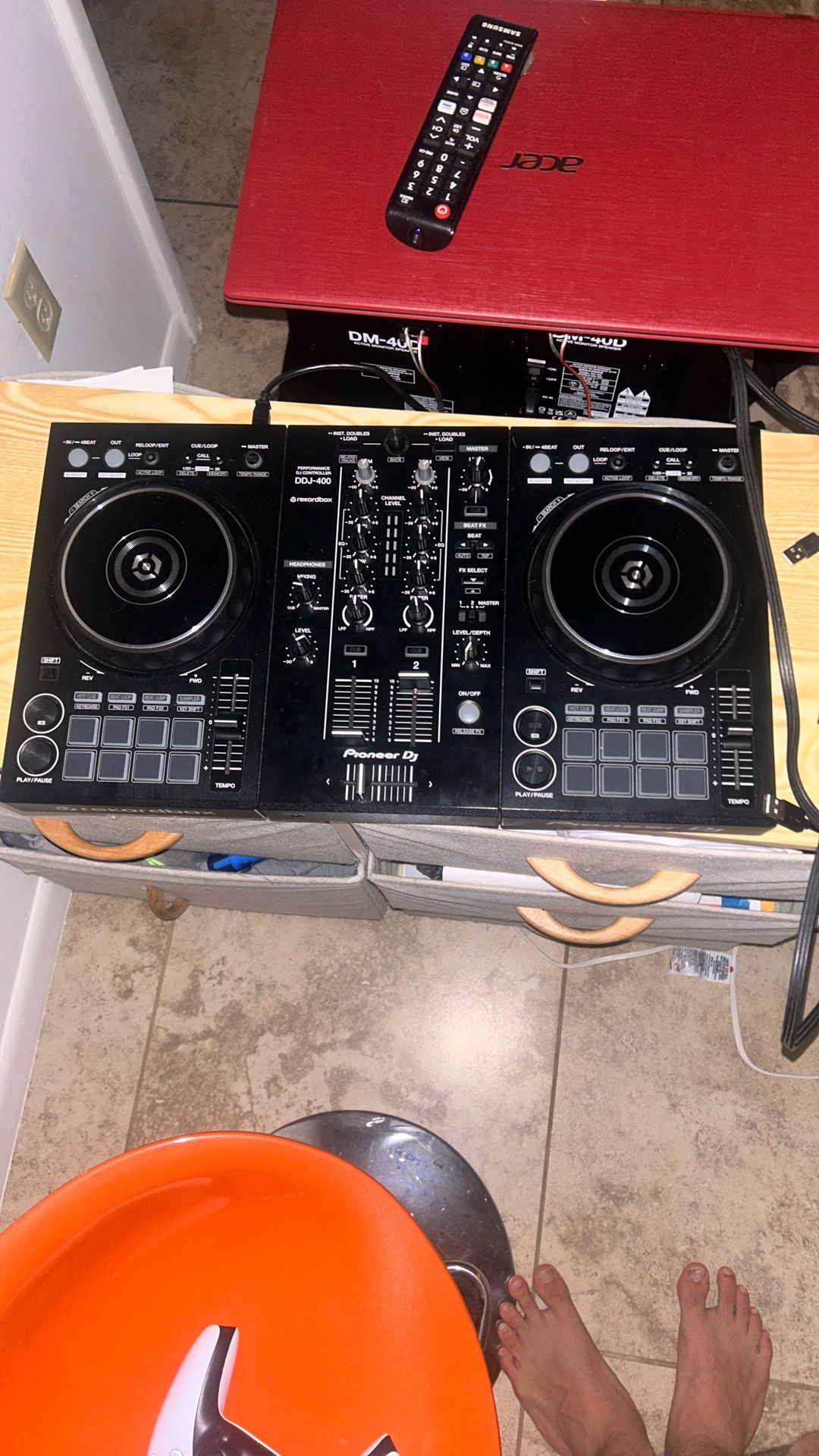 Dj Table