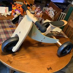 Kinderfeats 2 in 1 Tiny Tots Plus hardly used in like new condition designed for 18 months to 4 years old.  This bike doubles as a tricycle and a bala