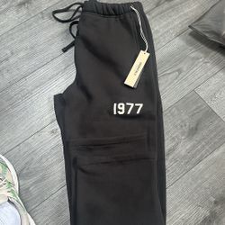 Essential Pants Fear Of God 