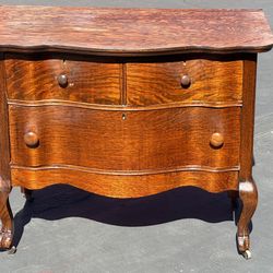 Antique Dresser / Mirrror