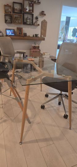 Glass Dining table / chair and desk chair