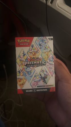 Prismatic Evolution Booster Bundle