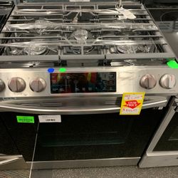 SAMSUNG NX60TSS 30 in. 6.0 cu. ft. Slide-In Gas Range Stove OGA