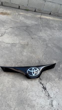 2019-2024 TOYOTA COROLLA HATCHBACK FRONT UPPER GRILL GRILLE OEM