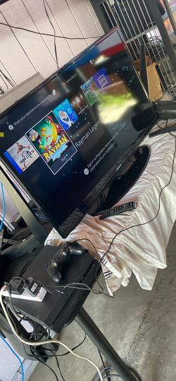 PLAY STATION 4 & 40” SAMSUNG TV