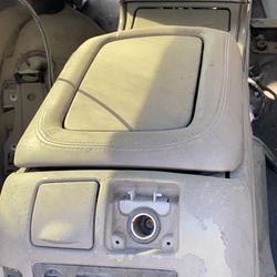 2001 Denali center console
