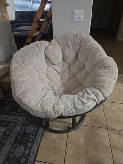 Papasan chair