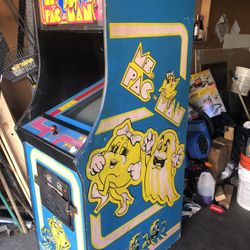 1981 Midway Bally Co. Ms Pac-Man Machine 