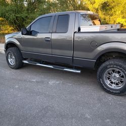 2010 Ford F-150 FX4 Truck
