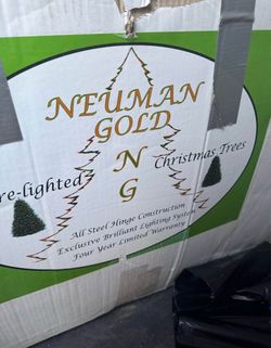 Neuman Gold Pre-Lit Artificial Christmas Tree