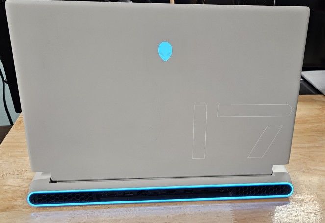 Alienware laptop X17 R1 3070 4k 120hz