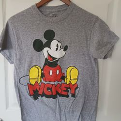 Mickey Mouse Disney Tshirt Size Small