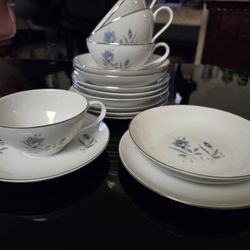Vintage Royal Taunton Cup Set