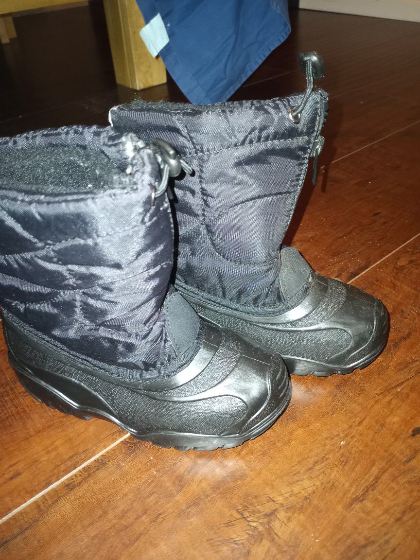 Snow toddler boots size 10