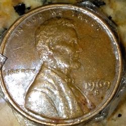 1969s penny! Rare penny! numbers Are Crooked And Different Sizes Numbers