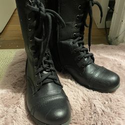 Women’s Black Boots Size 7