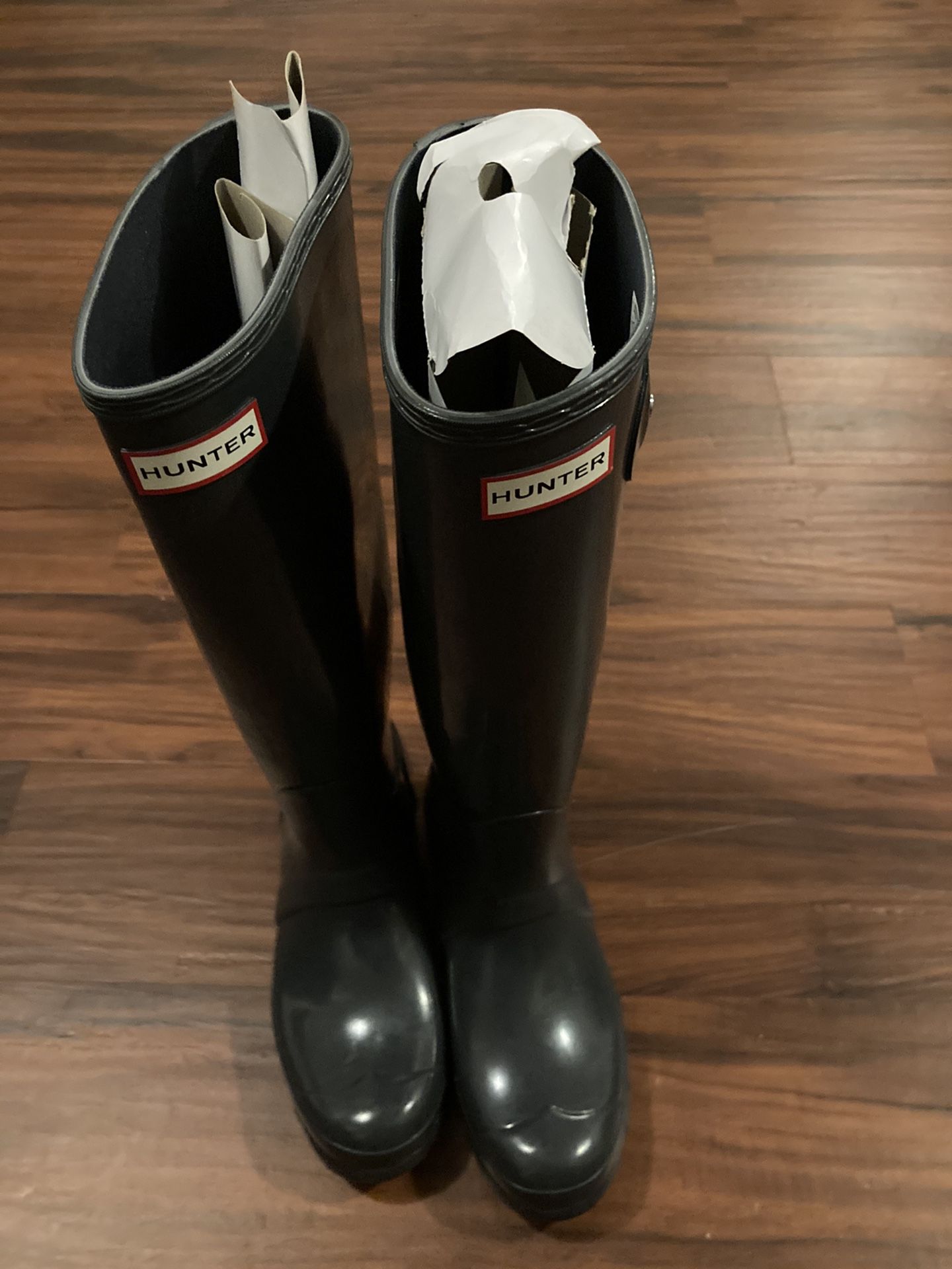 Hunter rain boots (new)