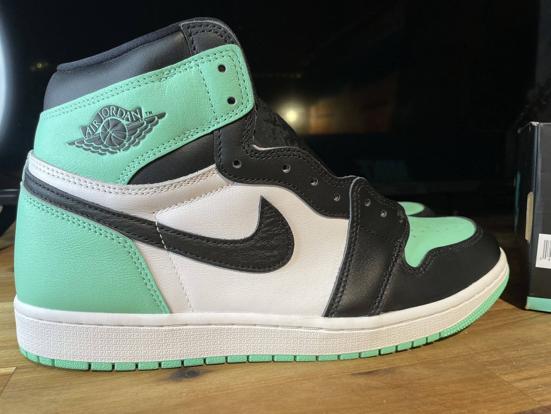 New Jordan 1 Hi OG Green Glows Sz 11.5 $79.99
