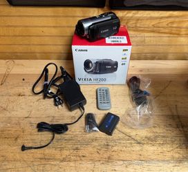 Canon VIXIA HF200 HD Camcorder - 15x/300x Zoom