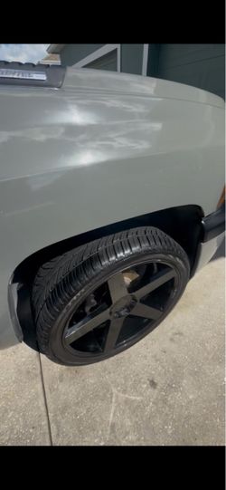Rims with brand new tires size 20