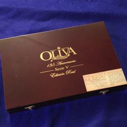 Oliva Serie V. Edicion Real Cigar Box 