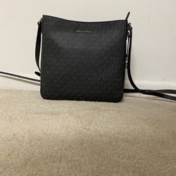 michael kors Sling Bag