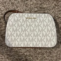 Brand New Michael Kors Purse 