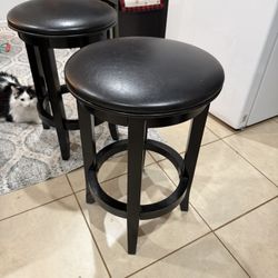 2 Counter Stools
