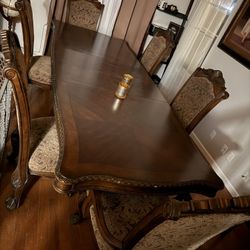 Elegant Victorian Dining Table Set – Solid Wood w/ Carved Details
