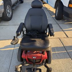 Almost-New Jazzy 600 ES Electric Wheelchair – Ready to Help You Roll for $1,000