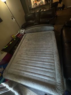 Sealy AlwayzAire Tough Guard Air Mattress (Queen)