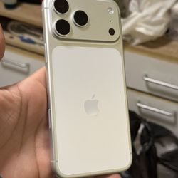 iPhone 17 Pro Max 512GB NEW Unlocked - 100%🔋