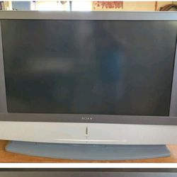 FREE 80" PROJECTION TELEVISION 