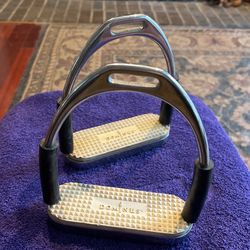 DOMINUS , Flexible Grip Stirrup Irons, For Horse Riding , Are Stainless Steel. 