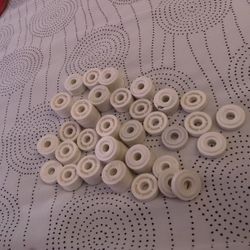 Spacers, different sizes In white