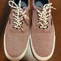 Tommy Hilfiger Size 8.5