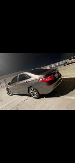 Toyota Camry hybrid XLE