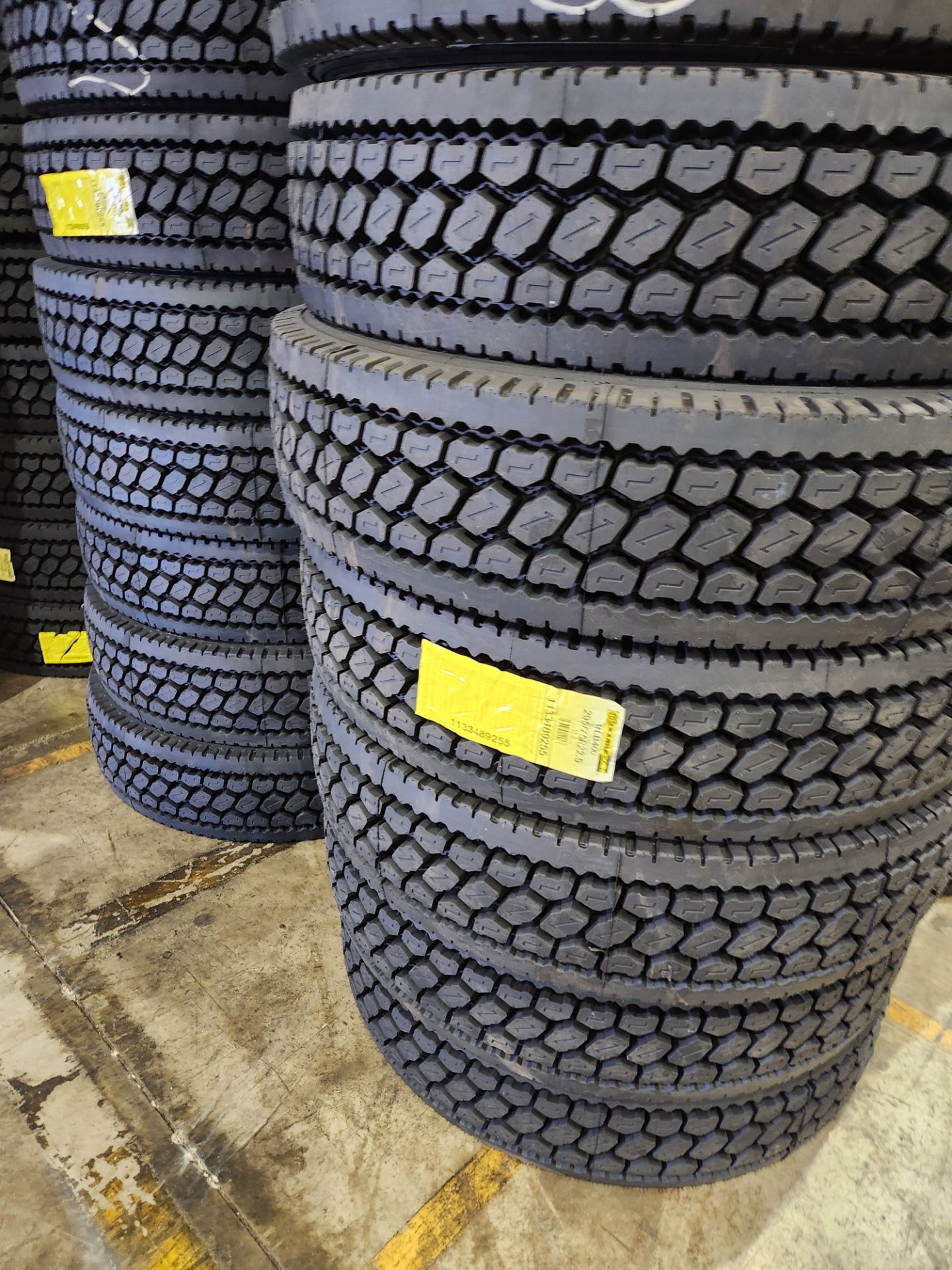 Semi-Truck Tires 295/75/22.5 Double coin RLB400