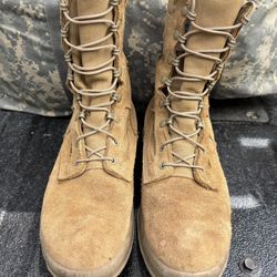Military Surplus Belleville GoreTex Combat Boots, Men's 8.5