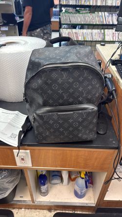 Louis Vuitton discovery back pack