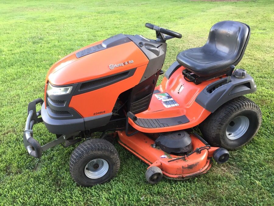 Husqvarna 2348ls lawn tractor 48” cut mower 23hp for Sale in Oxford, CT