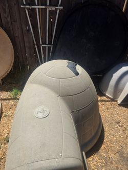 Large Igloo dog house