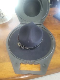 Stratton Uniform Hat And Hat Trap