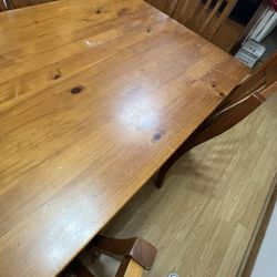 6 Person Dining Table & Chairs 