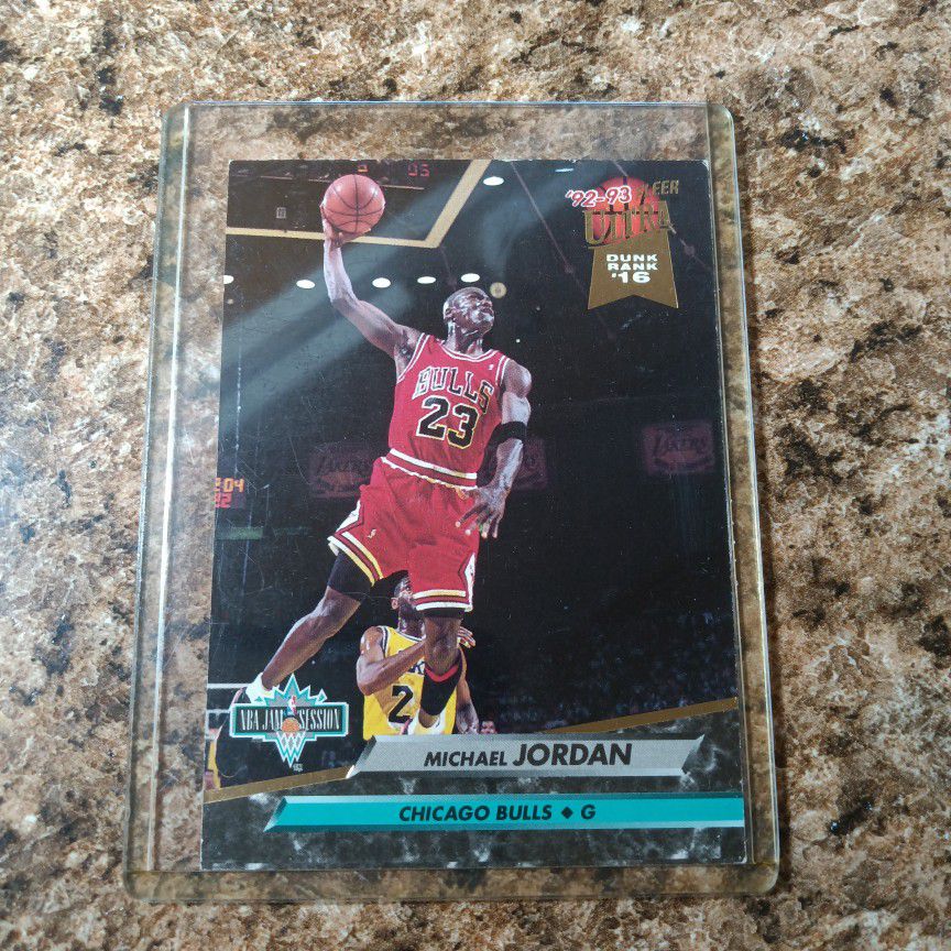 92 Fleer Ultra Michael Jordan dunk Rank 16 Basketball card 216.