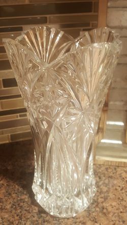 Beautiful large crystal vase
