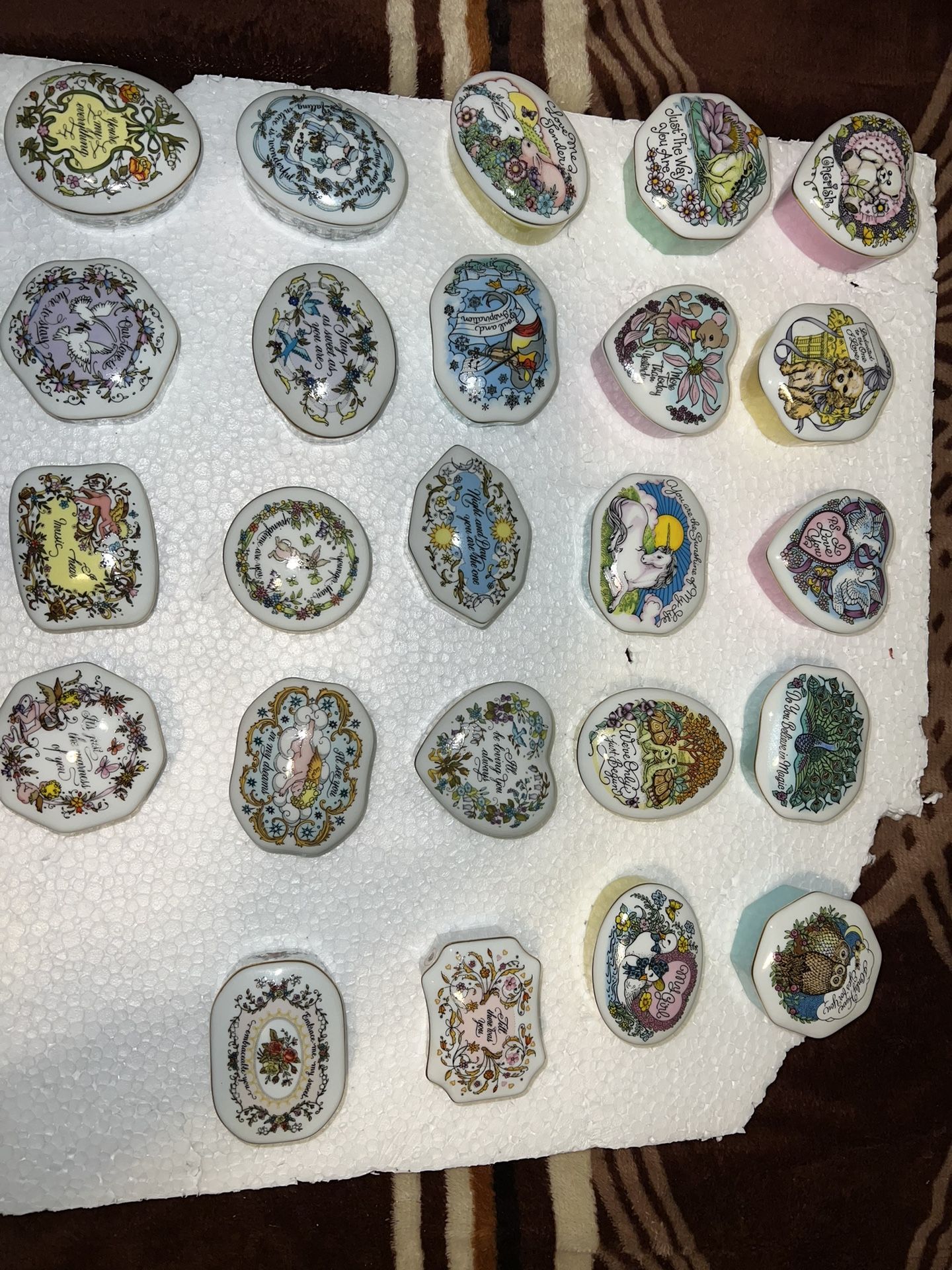 Lot Of 24 Musical Boxes The franklin Mint Fine Porcelain 