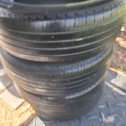 225/65R/17 Michelin